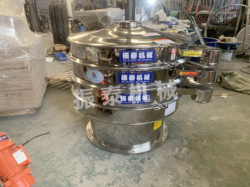 贛州吉銳兩臺直徑1000型2層不銹鋼旋振篩生產已完成，經過測試，具備發(fā)貨條件，準備發(fā)貨！