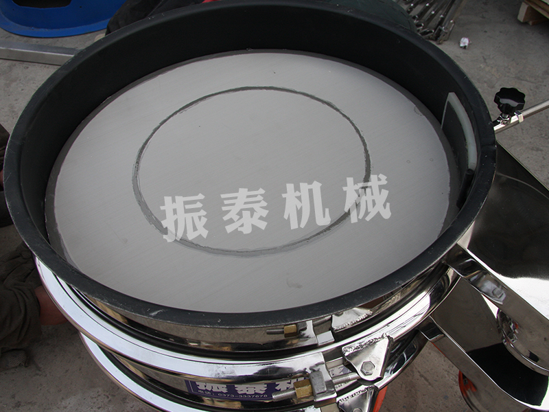 篩粉機(jī)在鋰電池負(fù)極材料篩分中的應(yīng)用